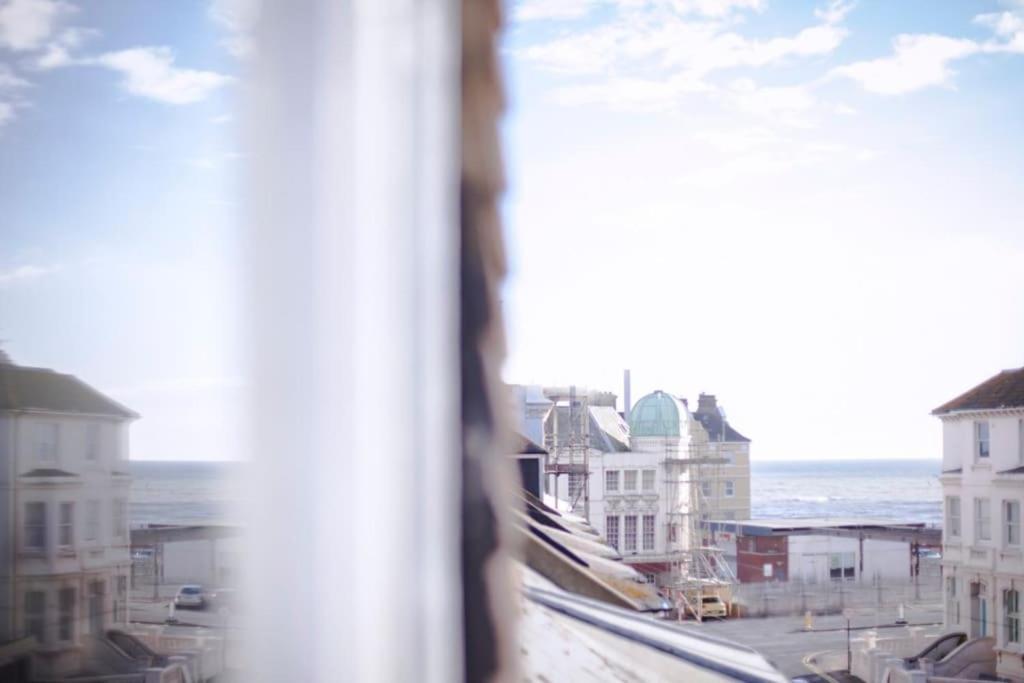 Sunny Seaside Sanctuary - Two Bedroom Apartment Brighton Exterior foto